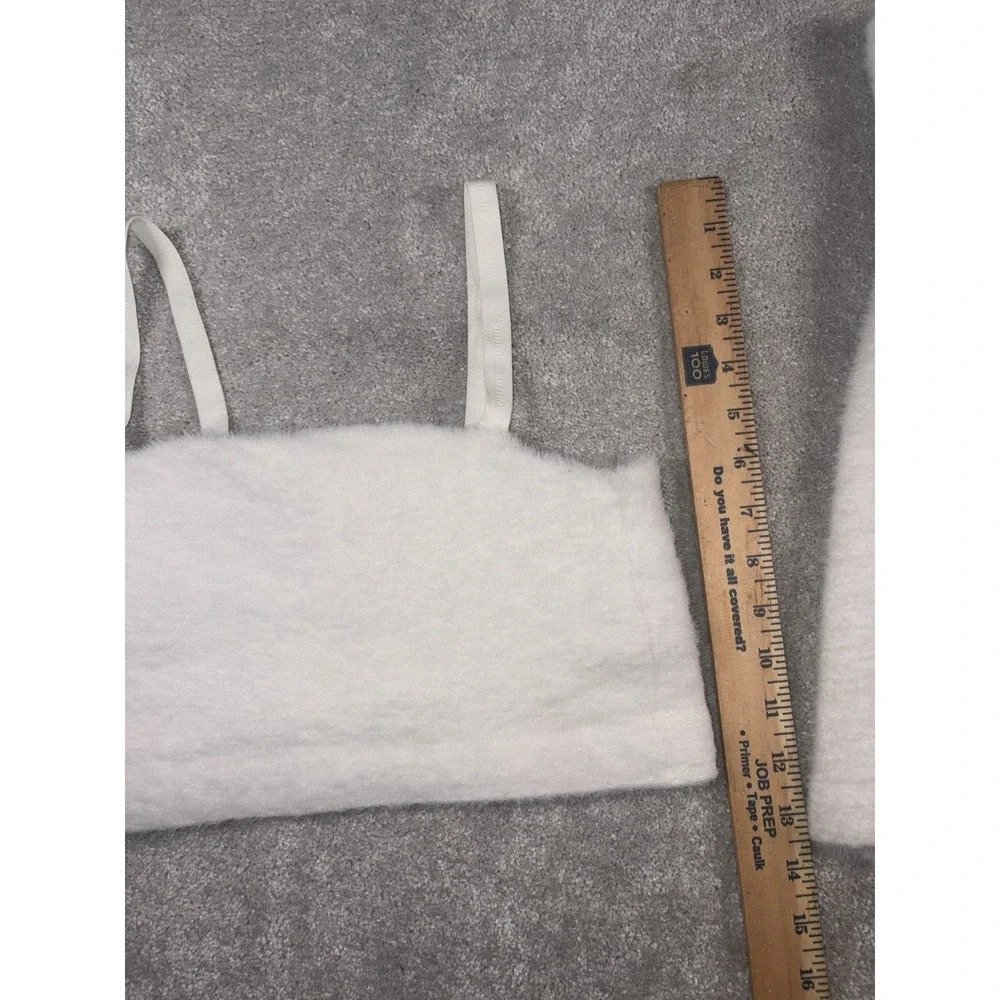 Whitney Gymshark Fuzzy Knit 2-Piece Lounge Set – Ivory Med Crop Top & L Shorts
